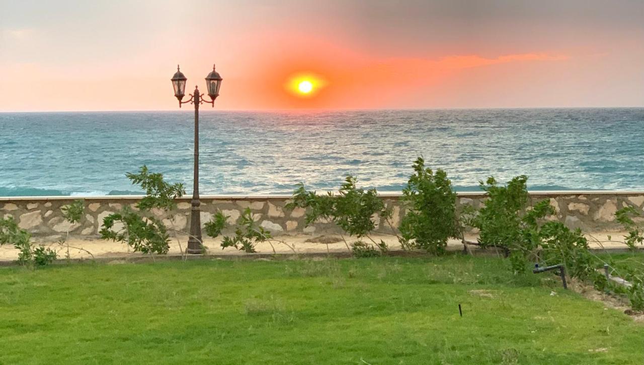 Amazing Beach View In Ras Sudr راس سدر Ras Sedr Raʼs Matārimah Eksteriør billede